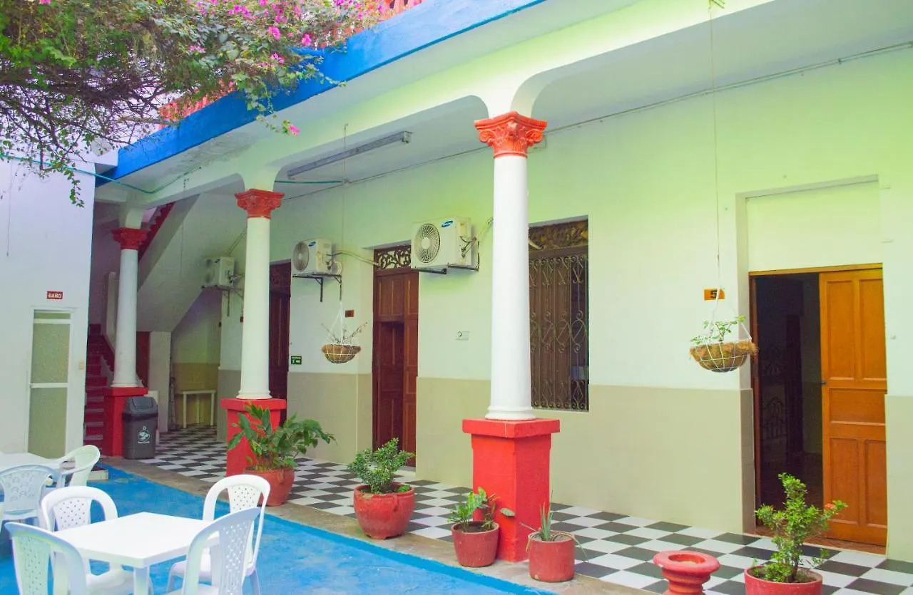 Hostal Maranatha Santa Marta  Santa Marta (Magdalena)