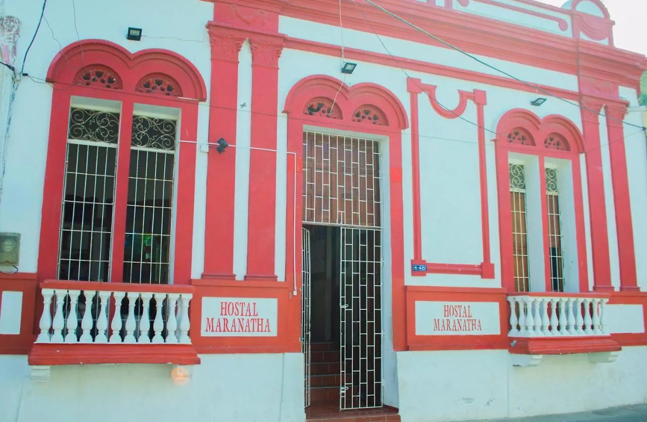 Hostal Maranatha Santa Marta  Albergue